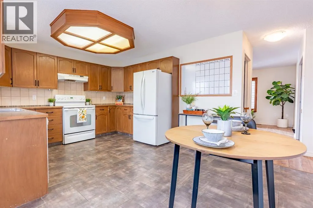 5 Stapeford Crescent SE