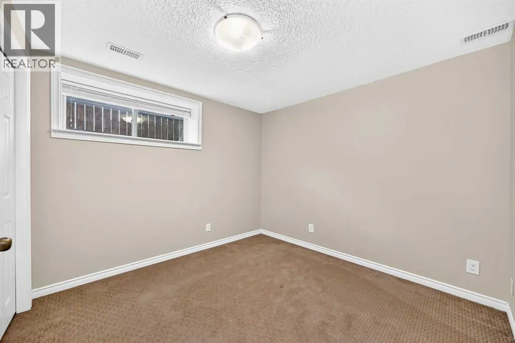157 Sage Valley Road NW