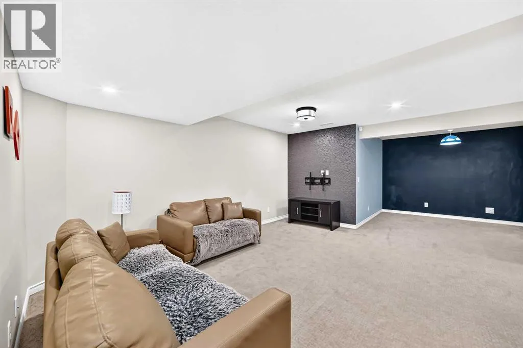 157 Sage Valley Road NW