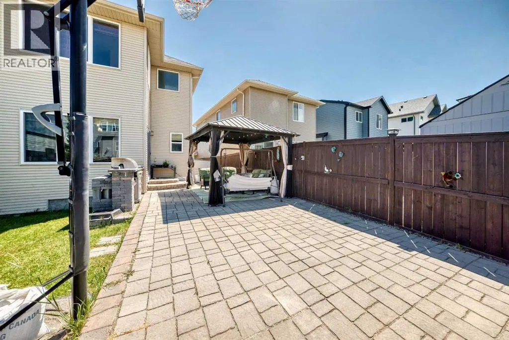 157 Sage Valley Road NW