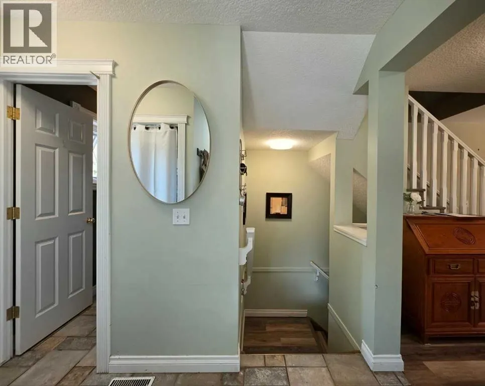 672 Killarney Glen Court SW