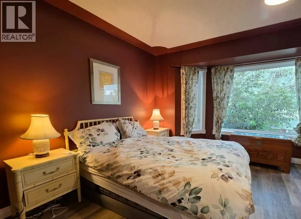 672 Killarney Glen Court SW