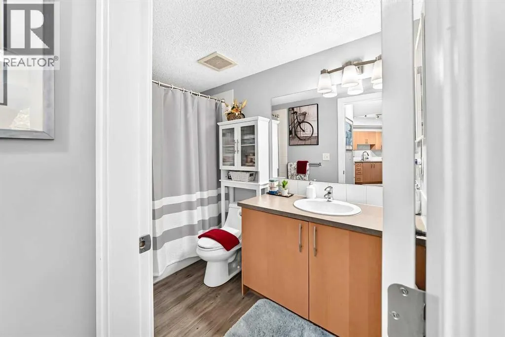 115, 156 Country Village Circle NE