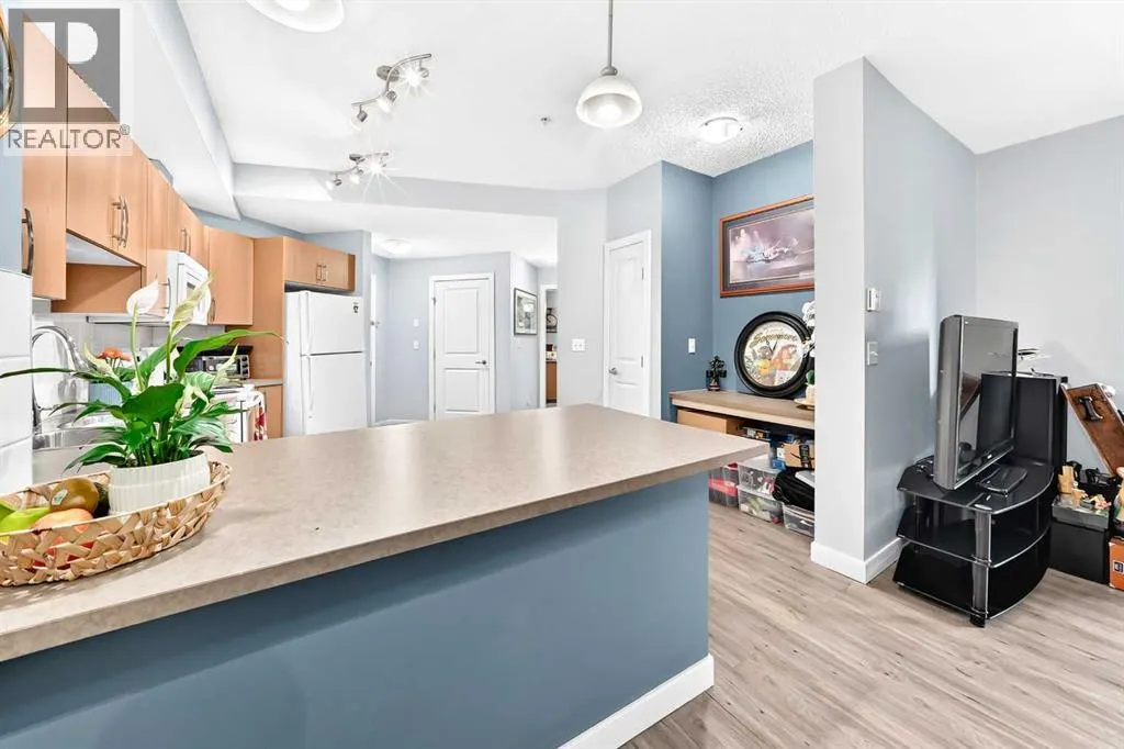 115, 156 Country Village Circle NE