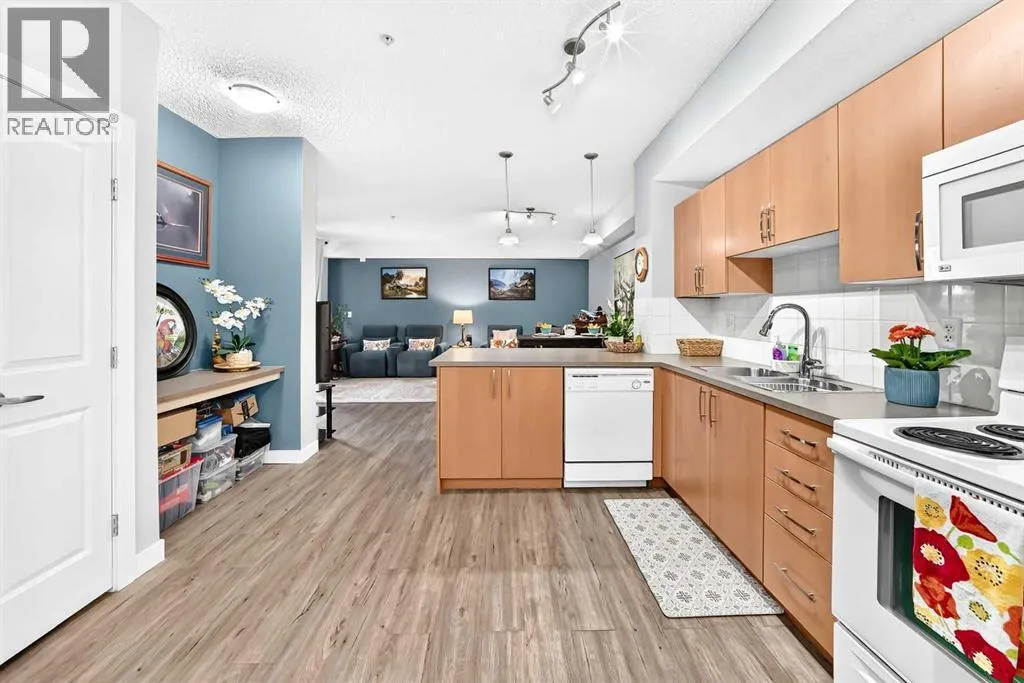 115, 156 Country Village Circle NE