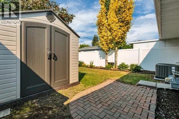 240 Ebert Close