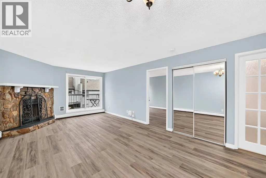 2467, 70 Glamis Drive SW