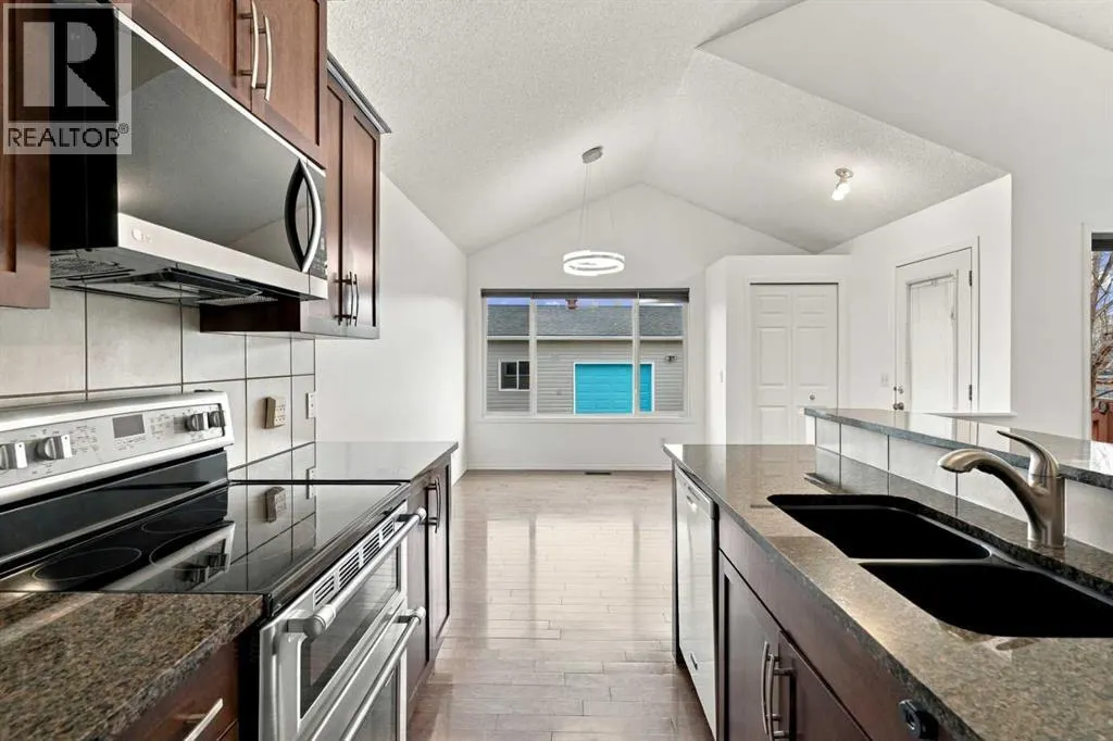 88 Copperstone Gardens SE