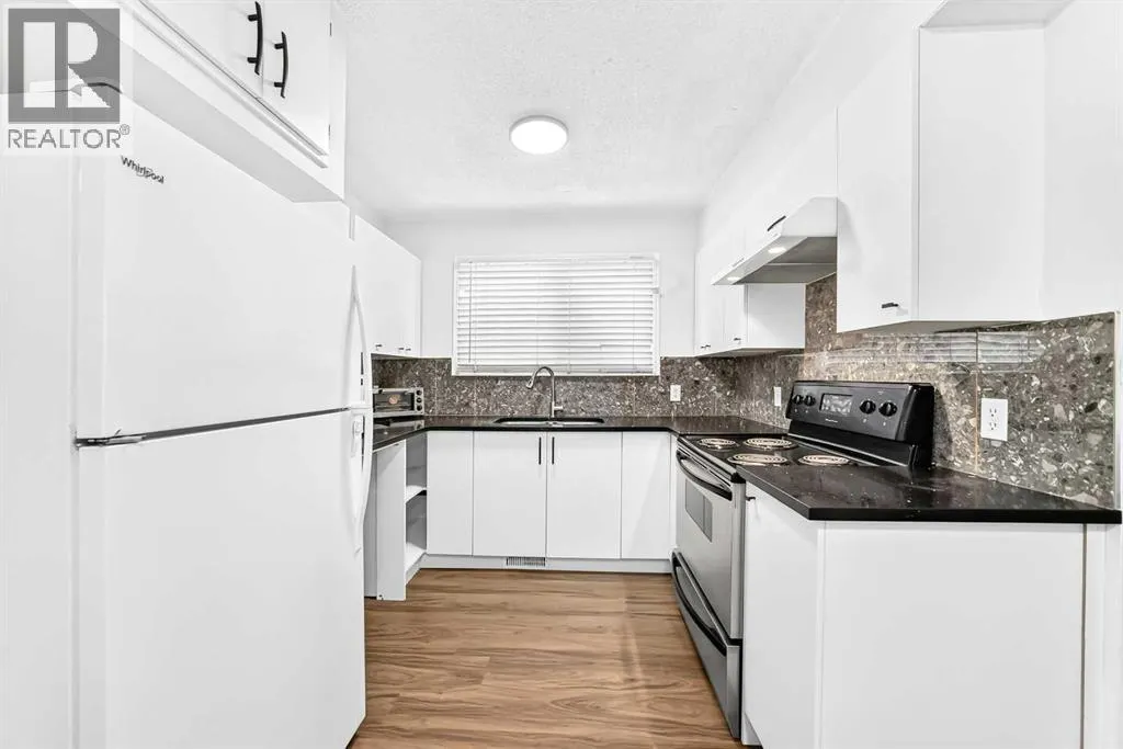 127 Whitworth Way NE