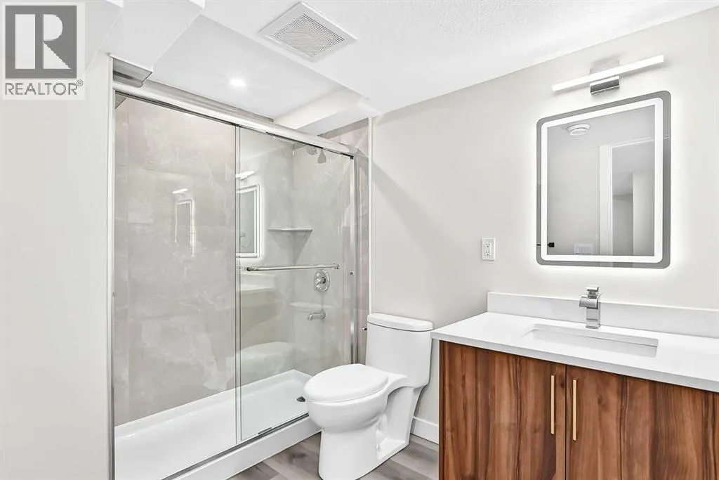 127 Whitworth Way NE