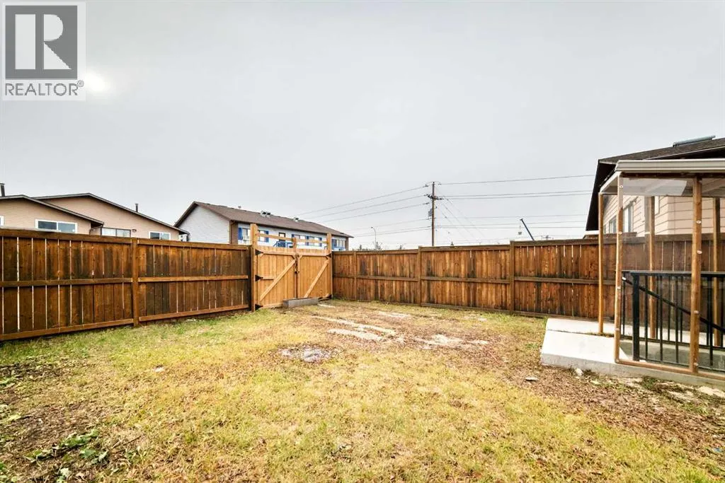 127 Whitworth Way NE
