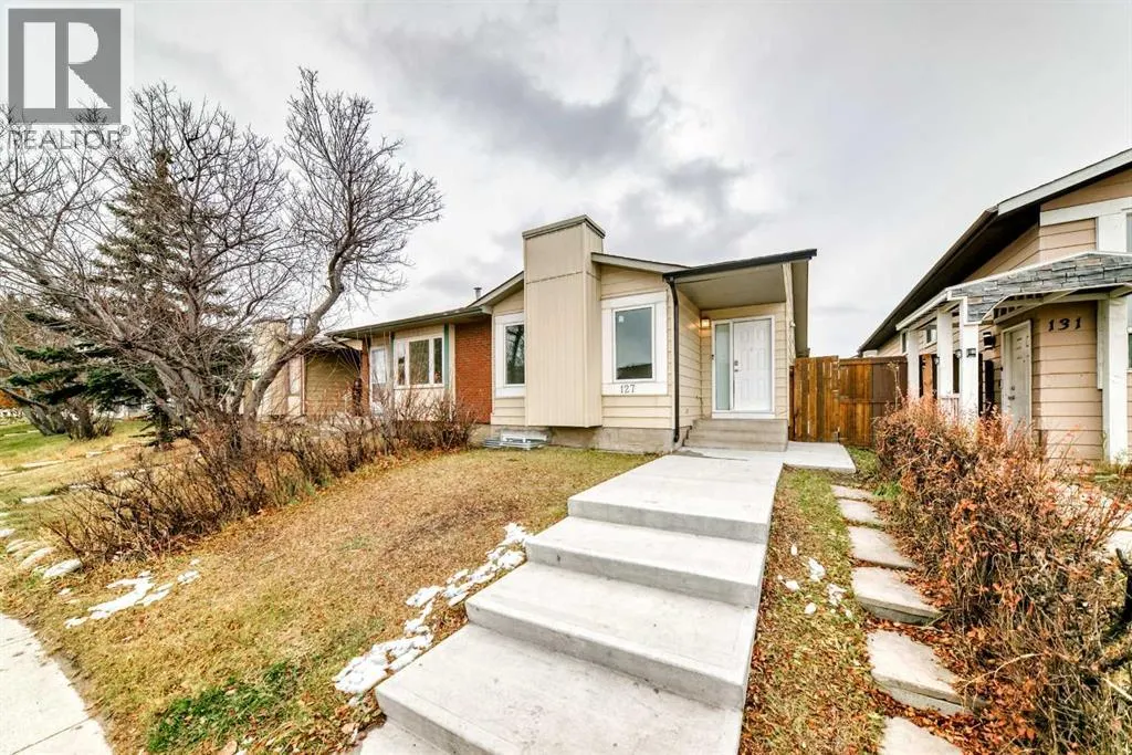 127 Whitworth Way NE