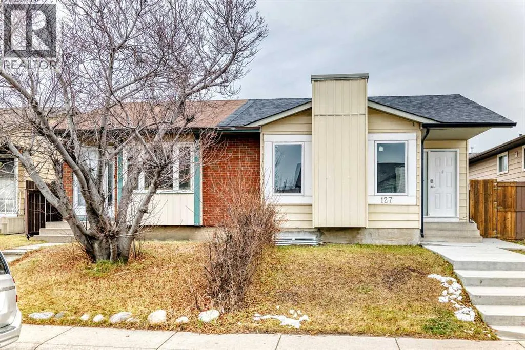 127 Whitworth Way NE