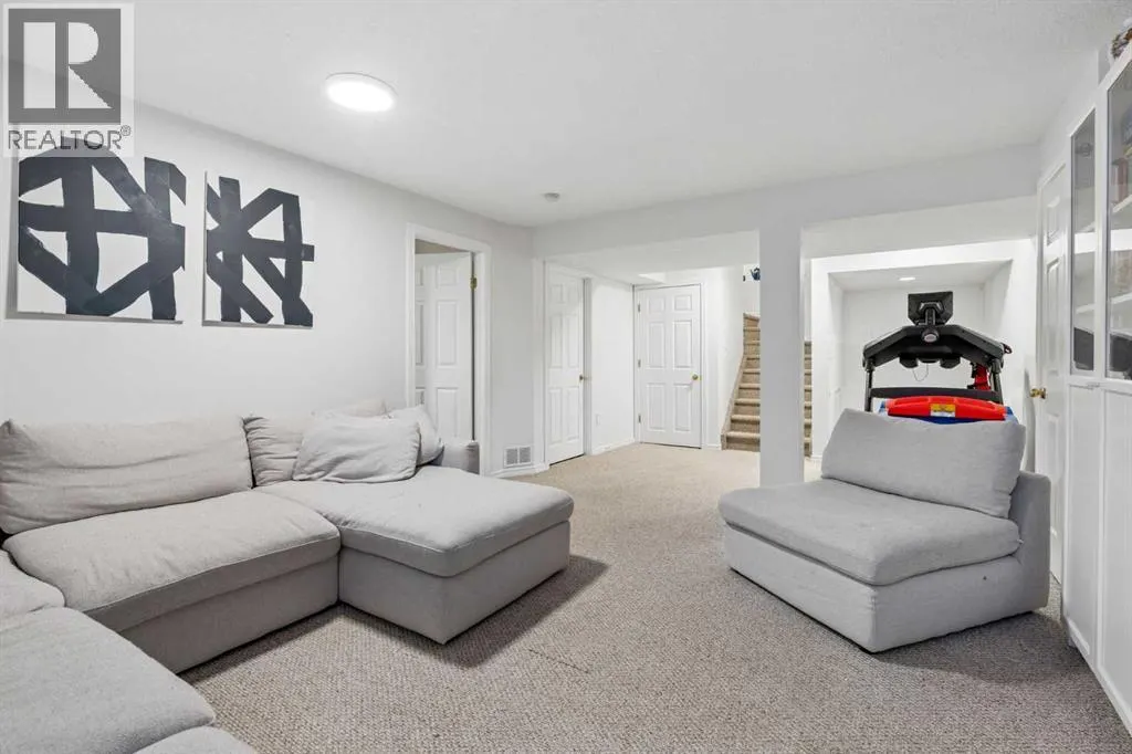 89 Crystalridge Close