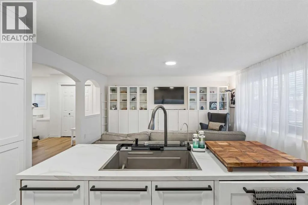 89 Crystalridge Close