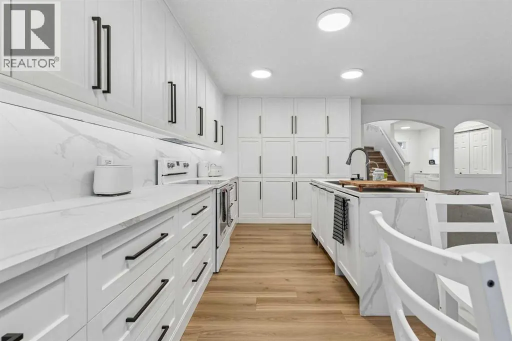 89 Crystalridge Close