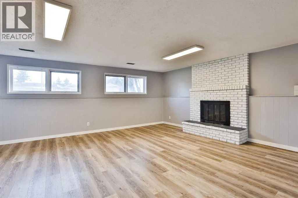 21 Lafayette Crescent