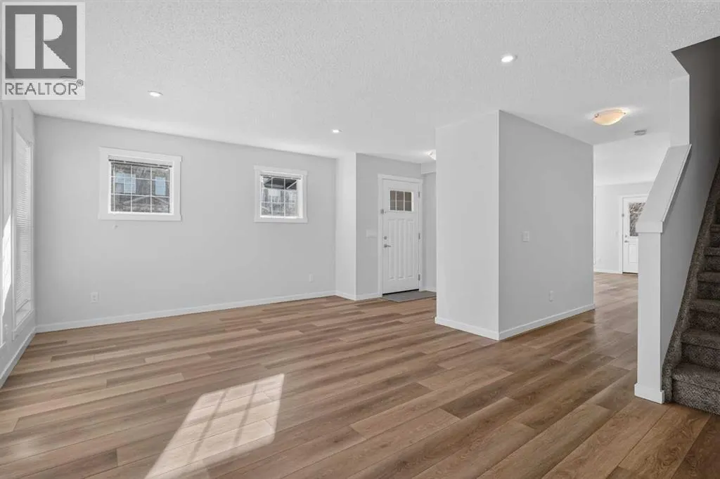 237 Cranbrook Square SE