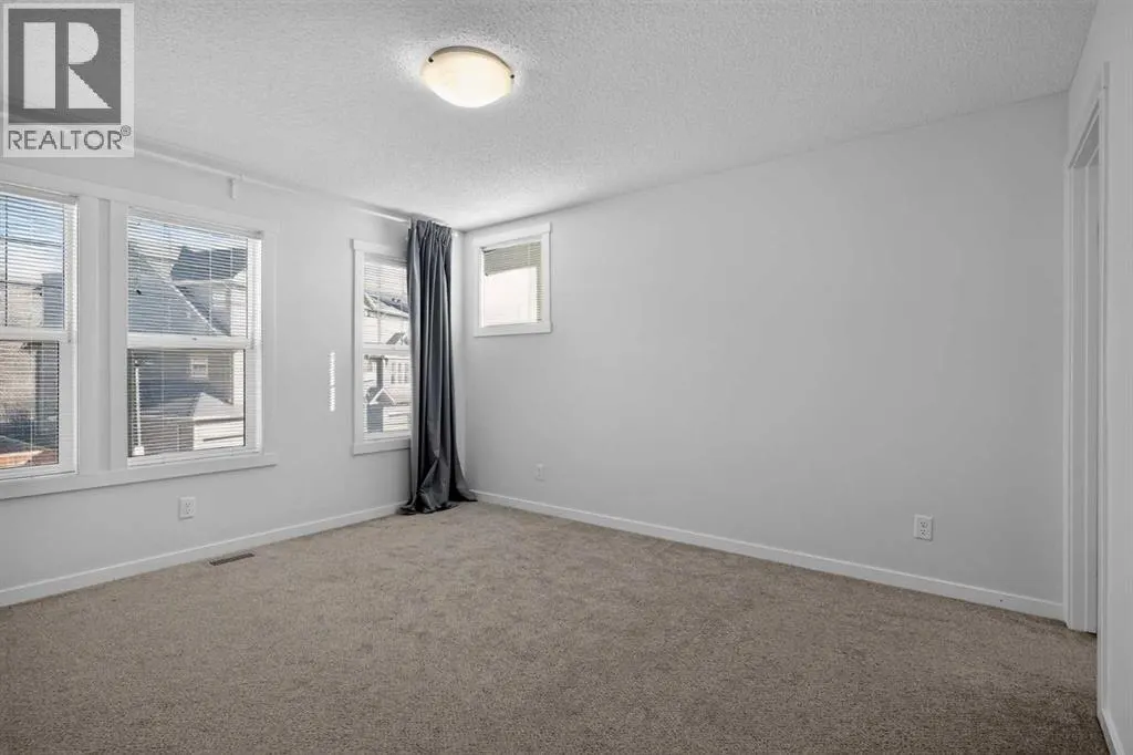 237 Cranbrook Square SE