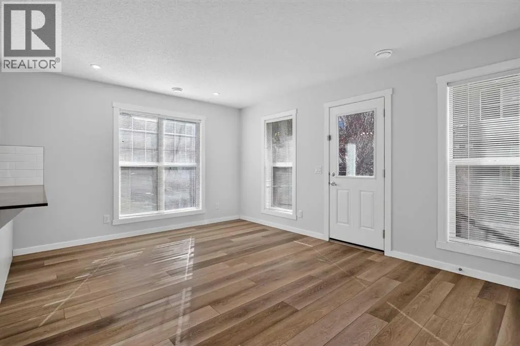 237 Cranbrook Square SE