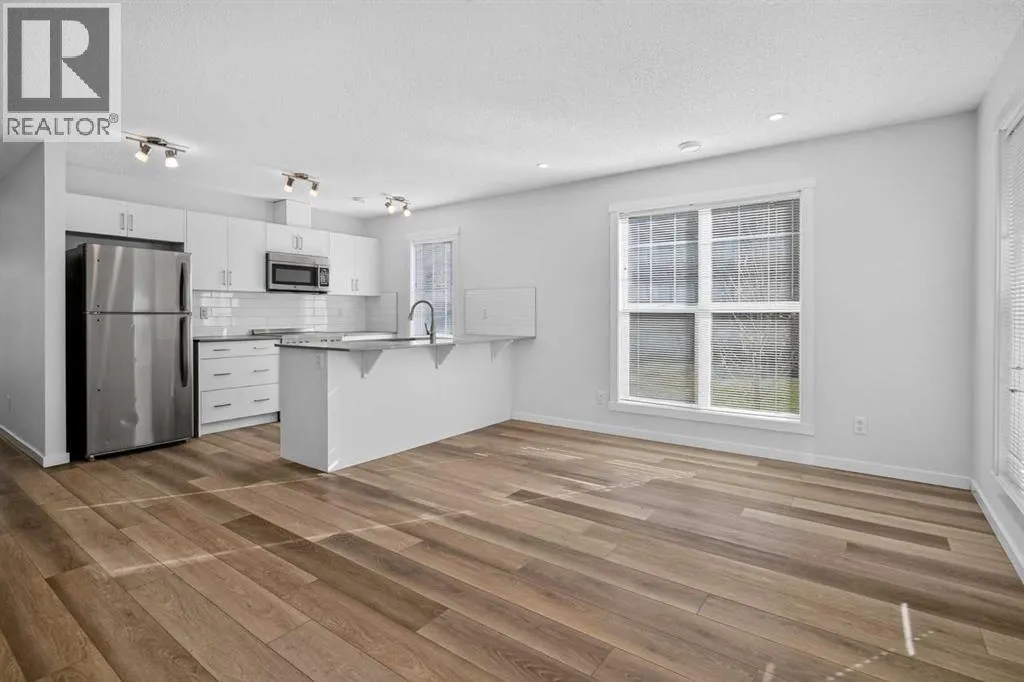 237 Cranbrook Square SE