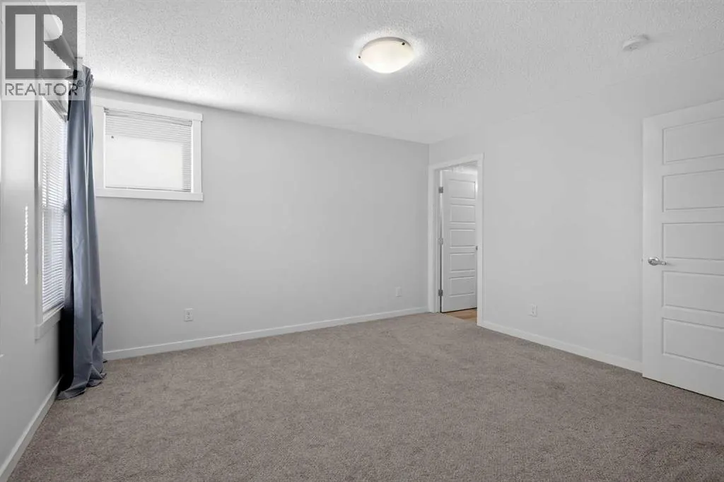 237 Cranbrook Square SE