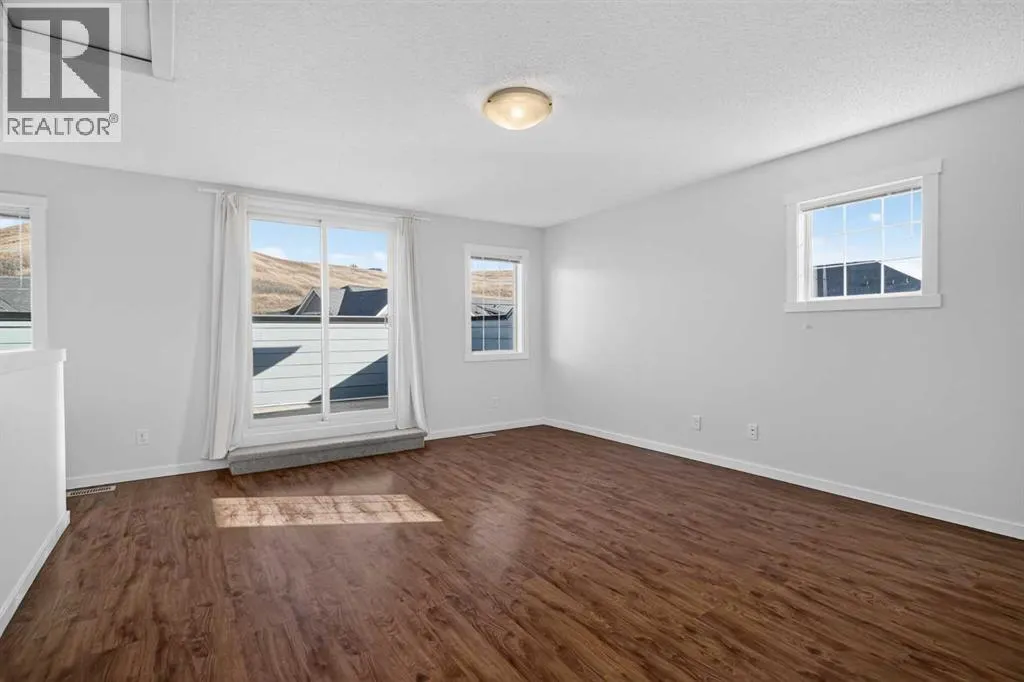 237 Cranbrook Square SE