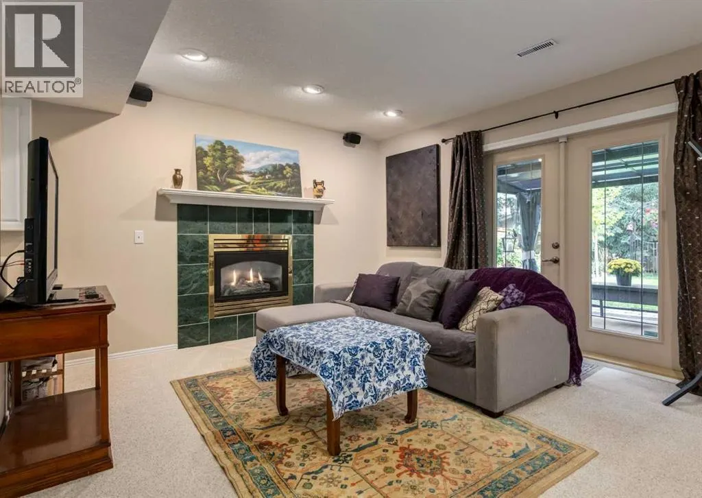 492 Silvergrove Gardens NW