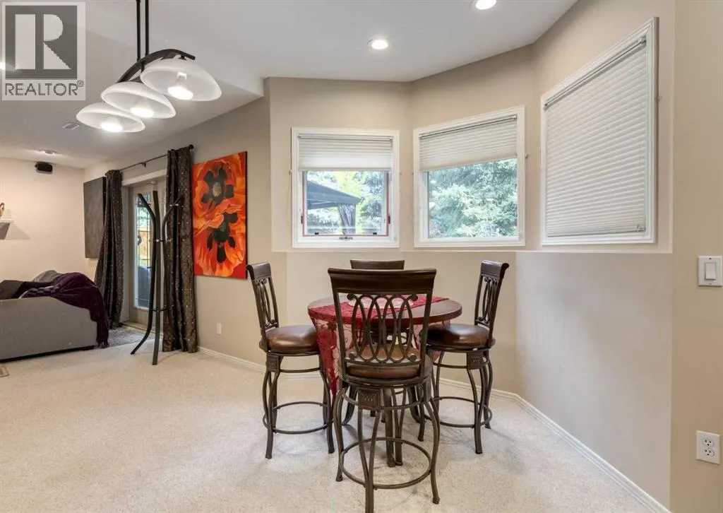 492 Silvergrove Gardens NW