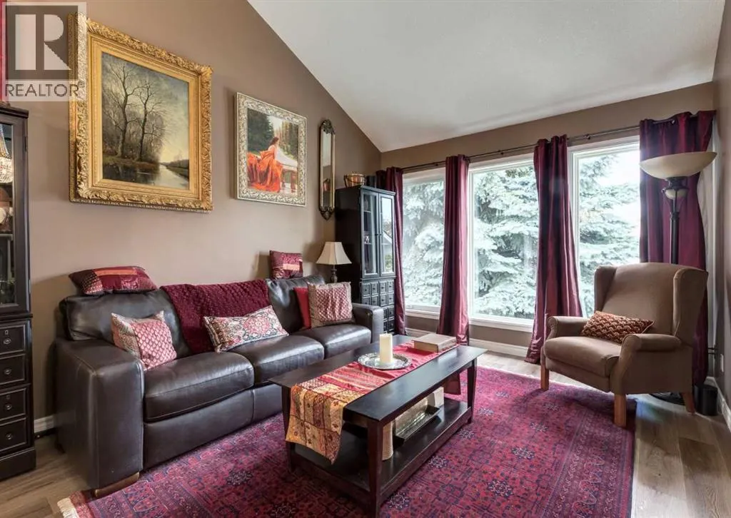 492 Silvergrove Gardens NW