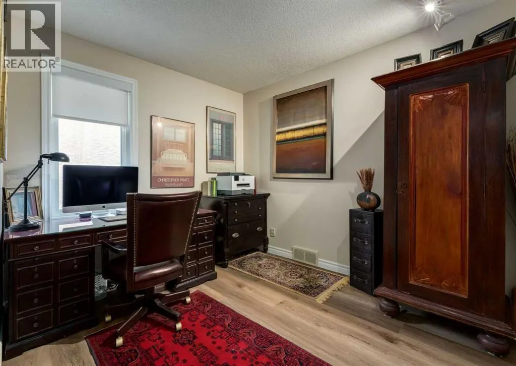 492 Silvergrove Gardens NW