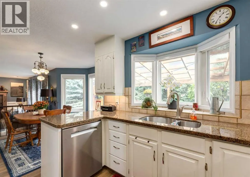 492 Silvergrove Gardens NW