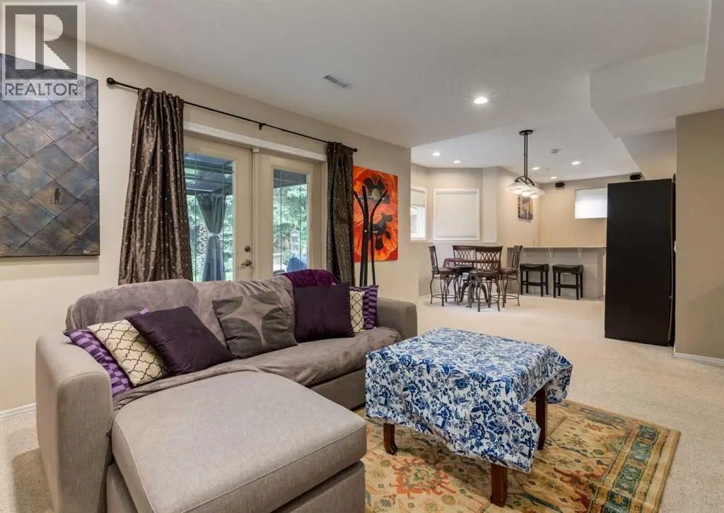 492 Silvergrove Gardens NW