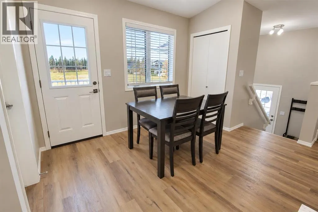 121 Golden Crescent