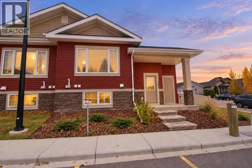 121 Golden Crescent