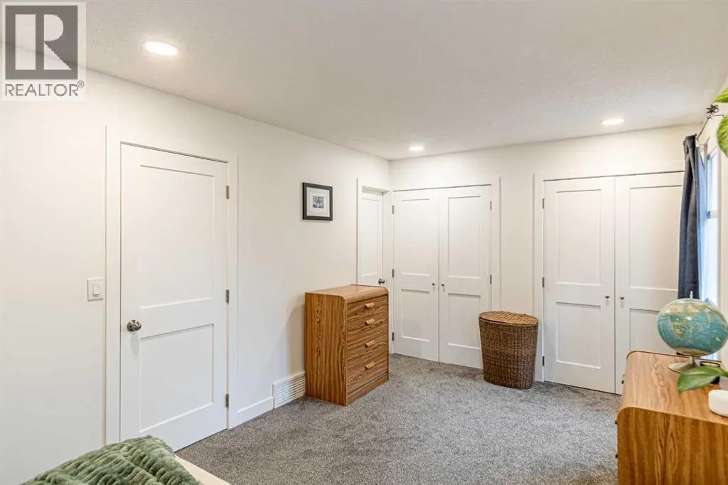 31, 27 Silver Springs Drive NW