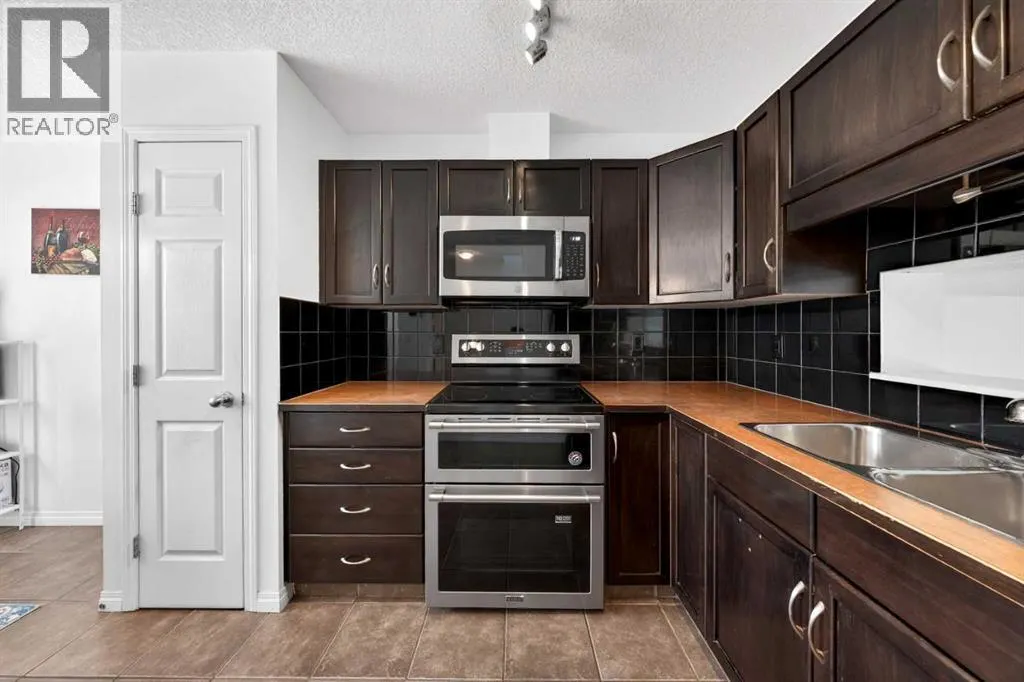 99 Copperfield Court SE
