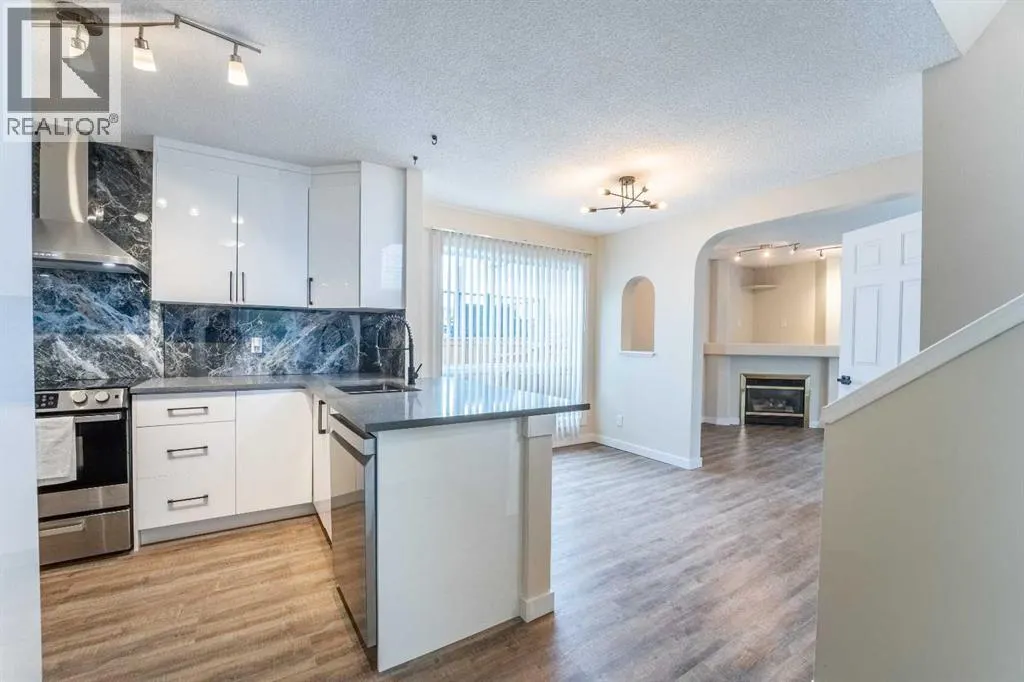 6 Covewood Park NE