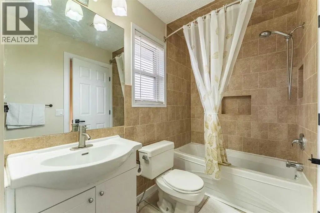 6 Covewood Park NE