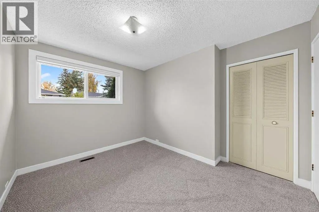 255 Huntridge Way NE