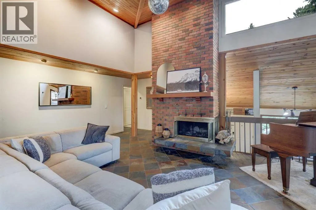 216 Pump Hill Gardens SW