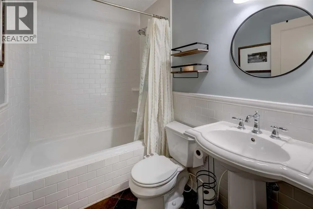 216 Pump Hill Gardens SW