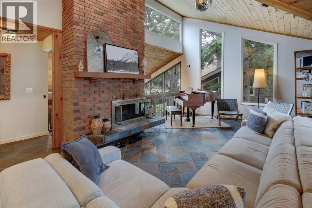 216 Pump Hill Gardens SW