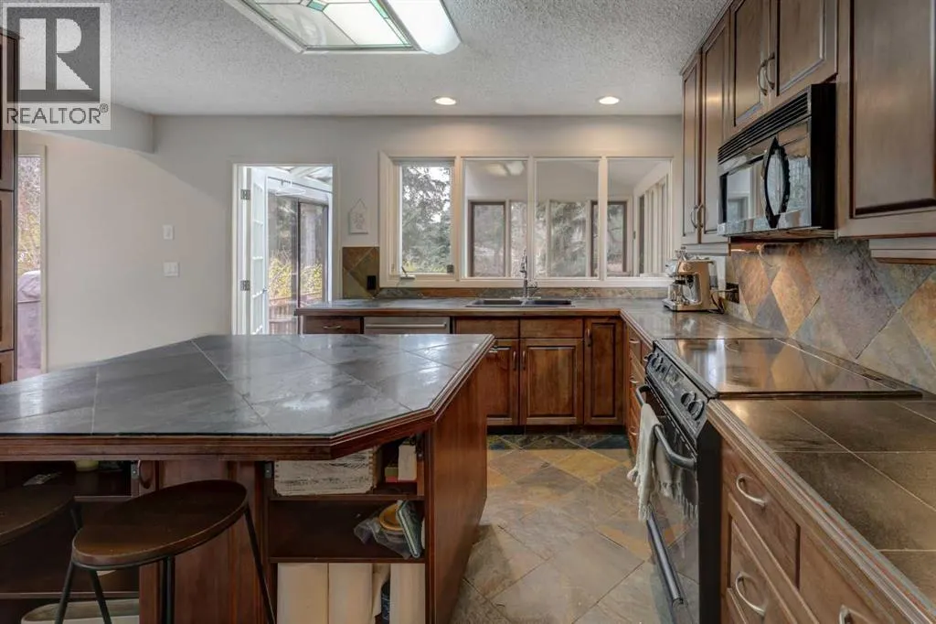 216 Pump Hill Gardens SW