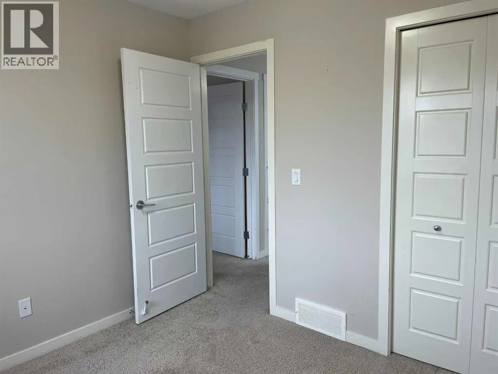 222 Saddlelake Terrace NE