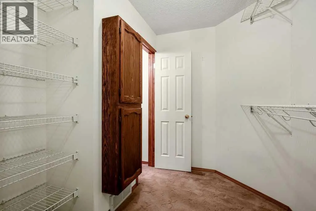 10711 Mapleglen Crescent SE