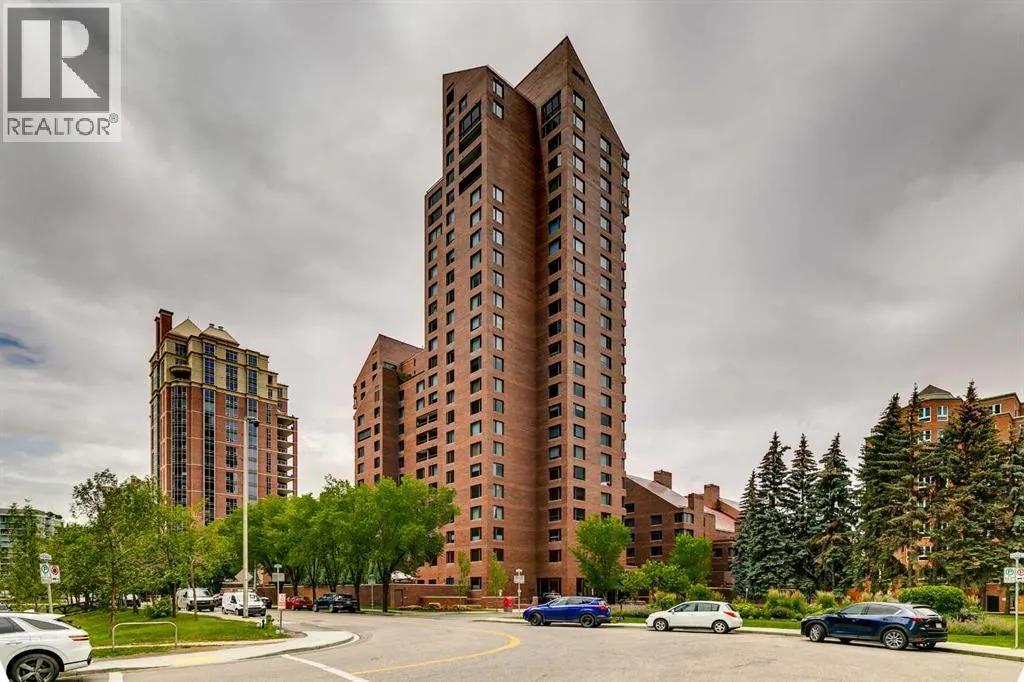 102D, 500 Eau Claire Avenue SW