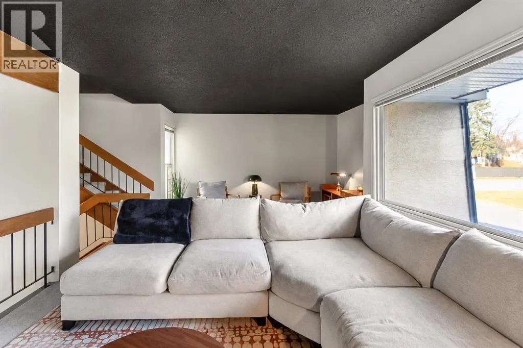 442 Brae Glen Crescent SW