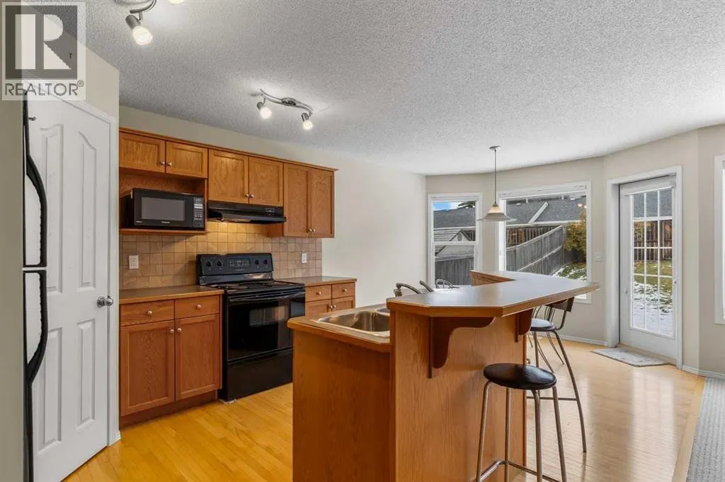 303 Springborough Way SW