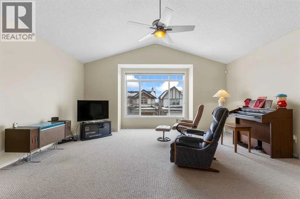 303 Springborough Way SW
